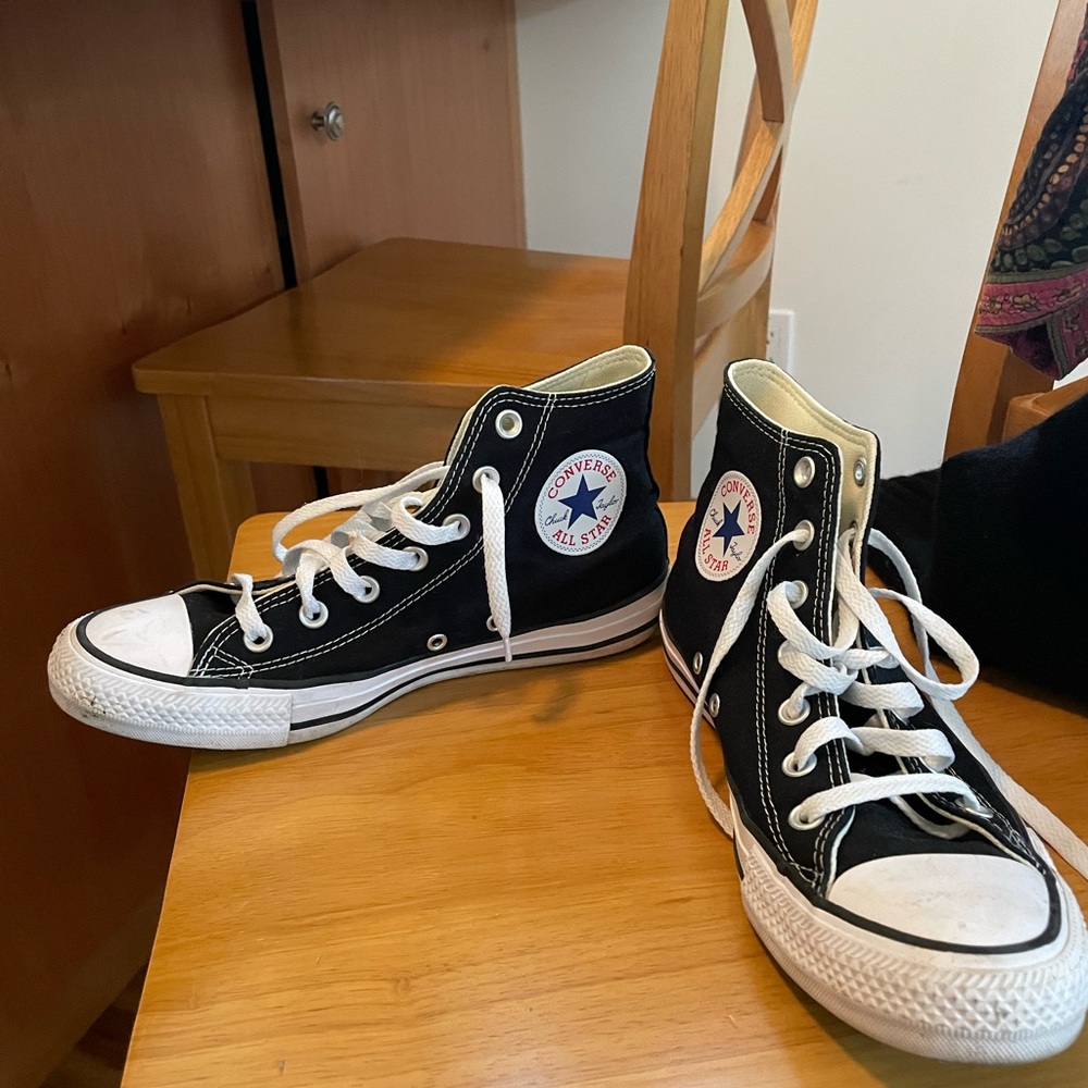 Women’s 8 converse